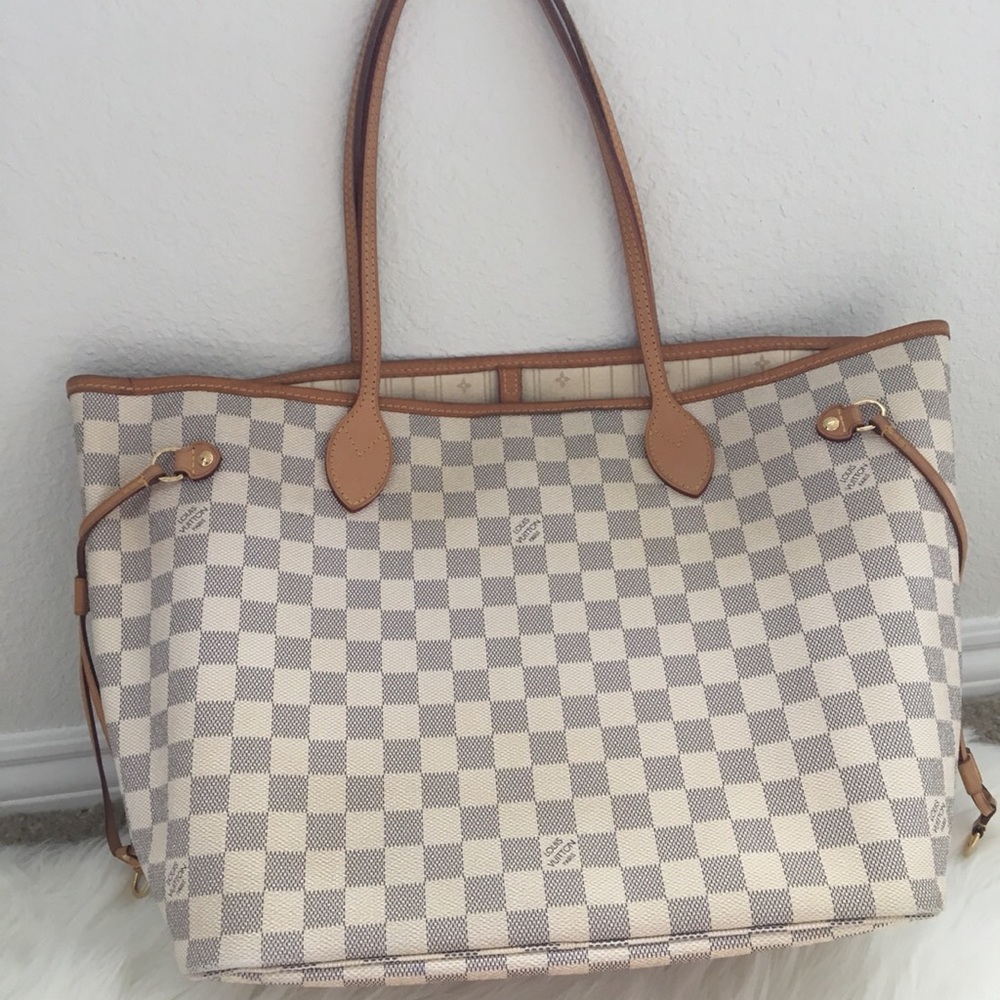 Authentic preowned lv Neverfull MM Azur
